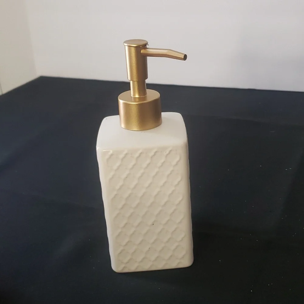 🤯3/$12 Hand Soap Dispencer Bathroom White & Gold